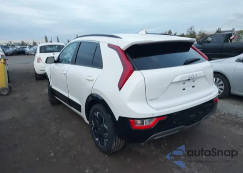 2023 Kia Niro Ev Wind z USA, uszkodzony, nr VIN KNDCR3L16P5047328